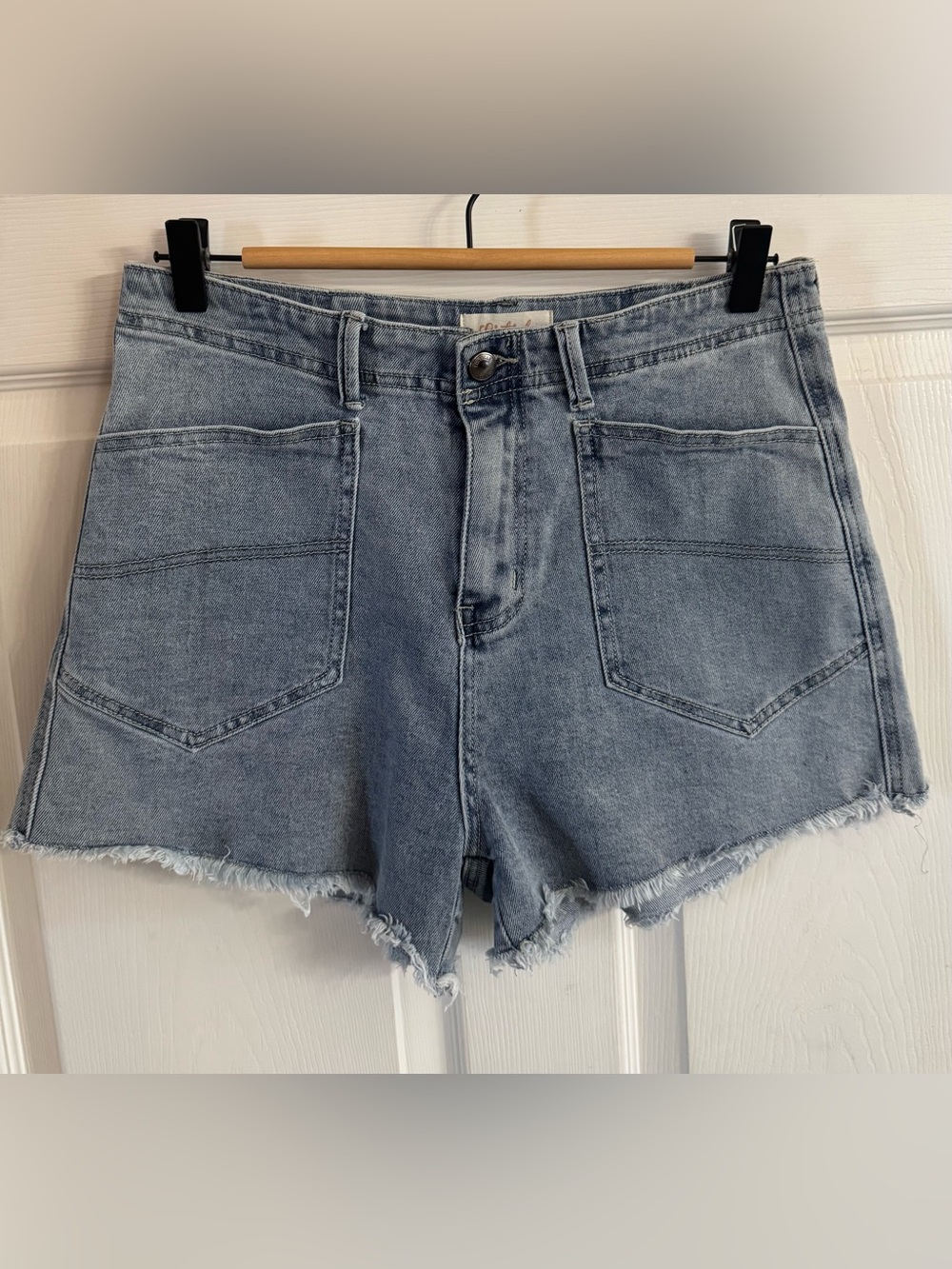 Listicle Trendy HighRise Denim Shorts Frayed Hem Women’s Size Large